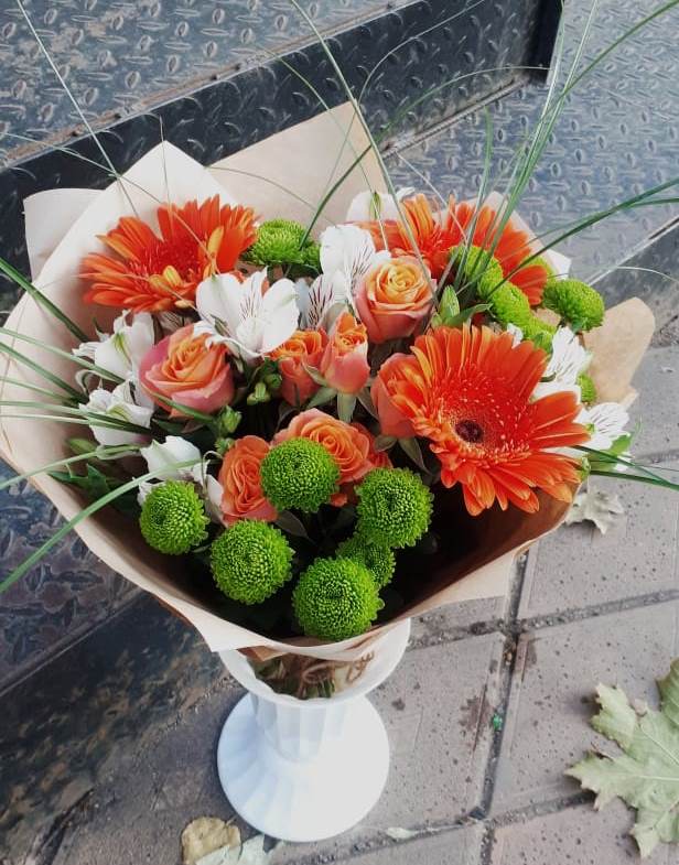 Букет цветов из: Герберы, Хризантемы, Альстромерии и Розы в Большеречье