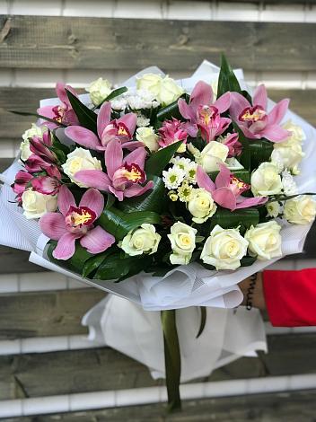 Букет цветов из: Розы и Хризантемы в Большеречье