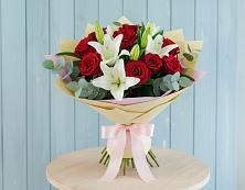 Букет цветов из:  Лилии и Розы в Большеречье