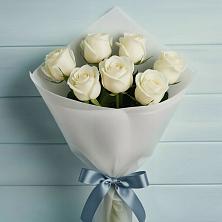 Букет 7 Белых роз Эдлесс Лав в Большеречье