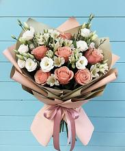 Букет цветов из:  Розы, Альстромерии и Лизиантусы в Большеречье