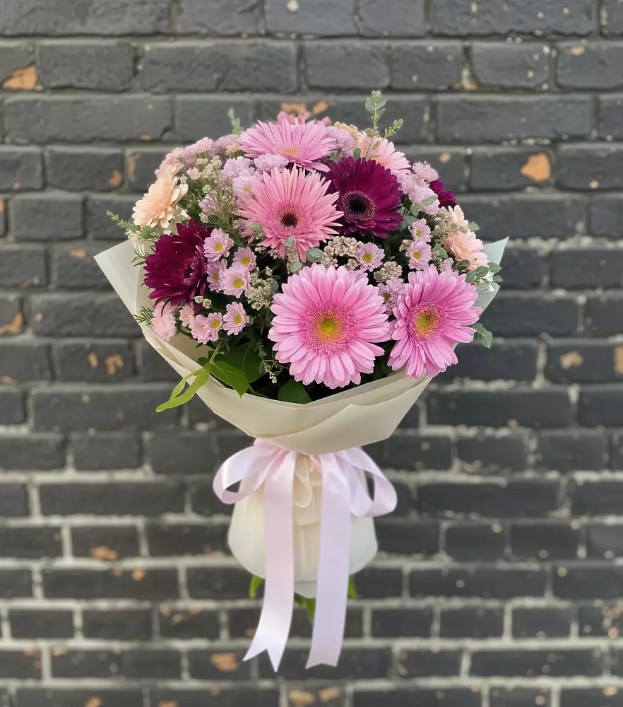 Букет цветов из: Герберы и Хризантемы в Большеречье