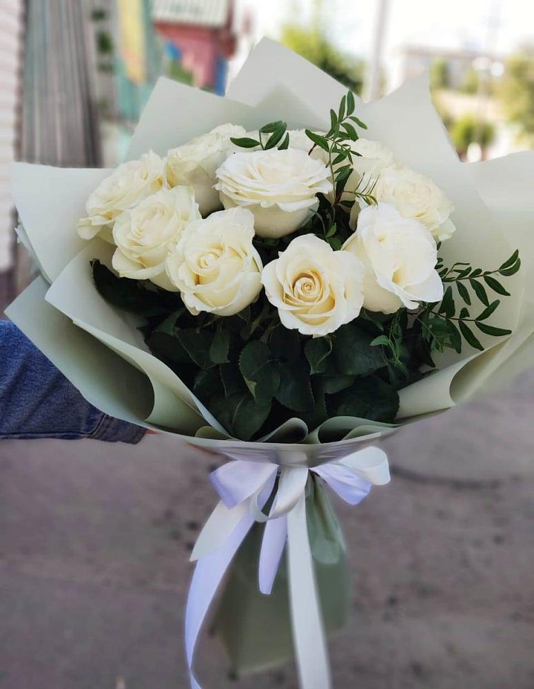 Букет Белые розы Проуд в Большеречье