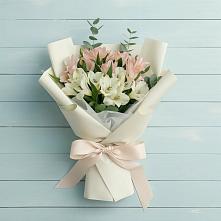 Букет цветов из:  Альстромерии в Большеречье