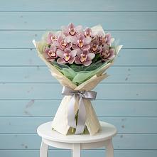 Букет цветов из:  Орхидеи и Розы в Большеречье