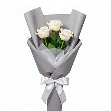 Букет 3 белые розы в Большеречье