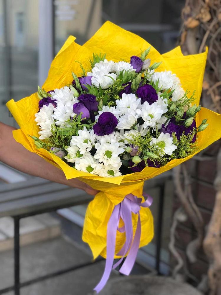 Букет цветов из: Ирисы, Хризантемы и Ромашки в Большеречье
