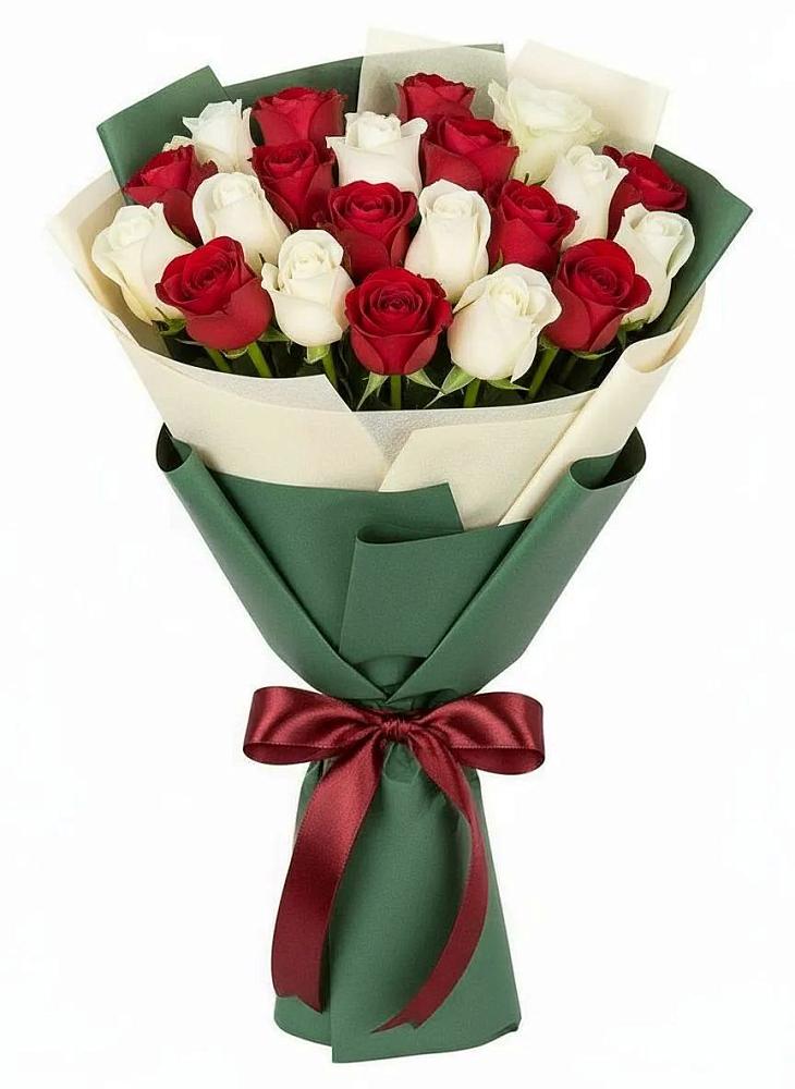 Букет Микс из красных и белых роз в Большеречье