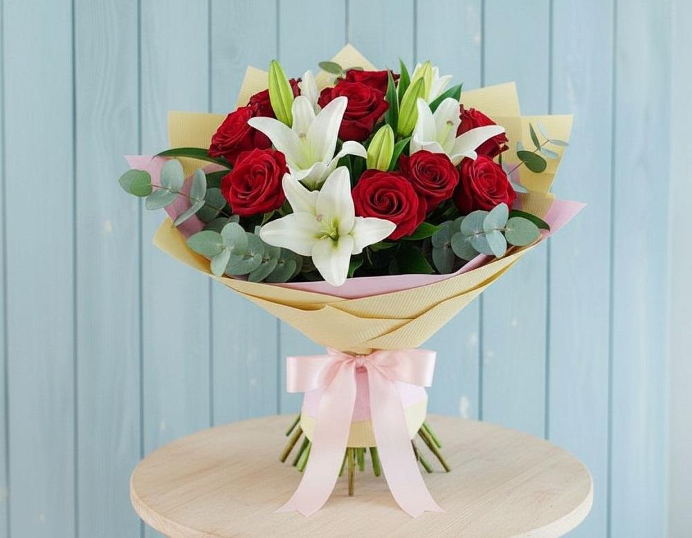 Букет цветов из: Лилии и Розы в Большеречье